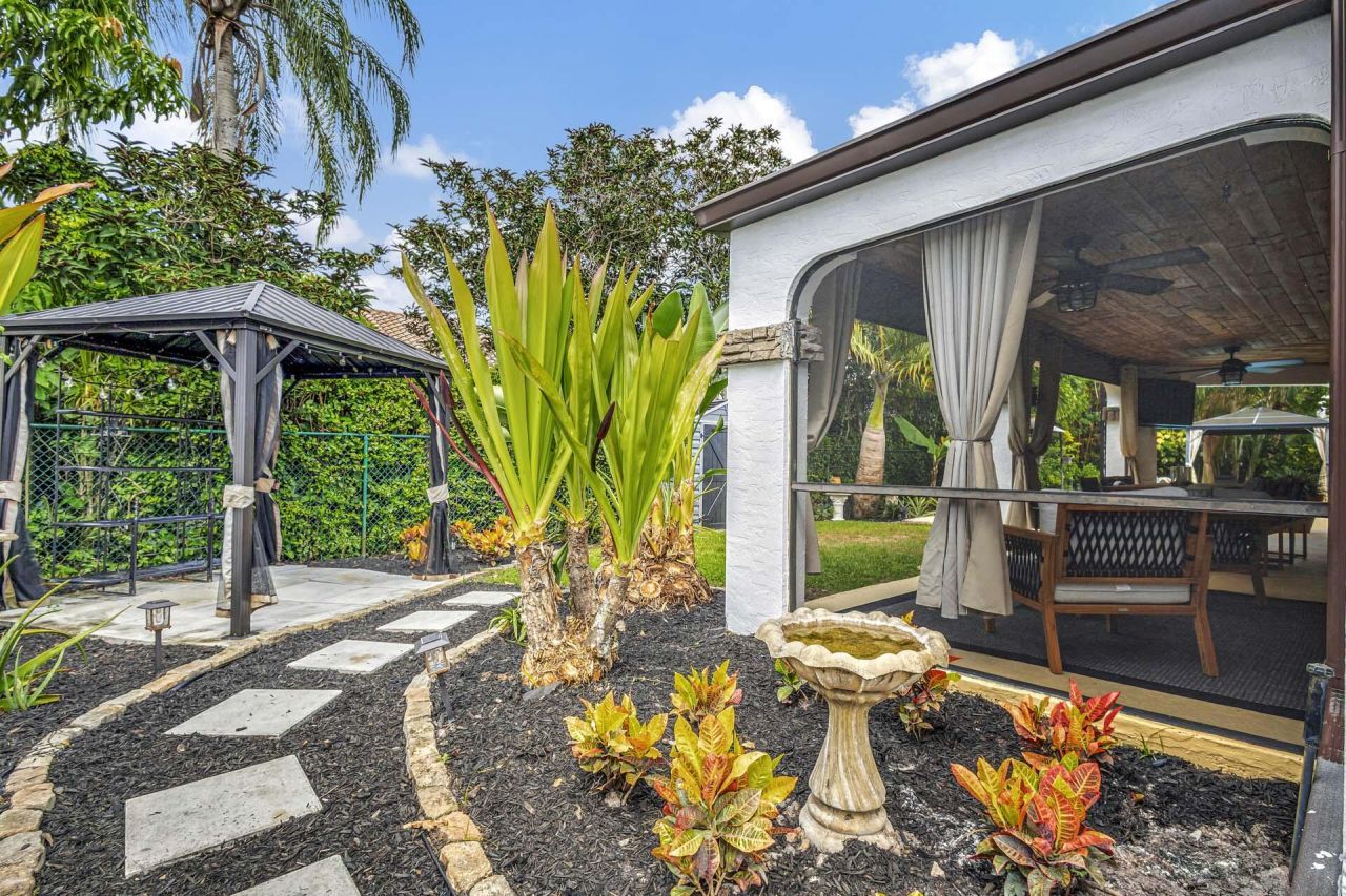 1915 Newhaven Avenue, Wellington, FL 33414 Photo