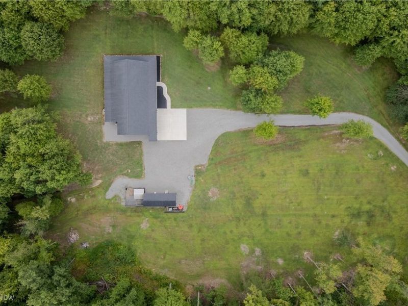 5615 Laubert Road, Atwater, OH 44201 Photo 9