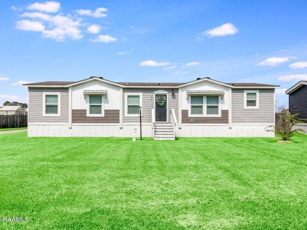 153 Chardonnay Drive, Opelousas, LA 70570