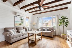 8 Dewey Street photo 4