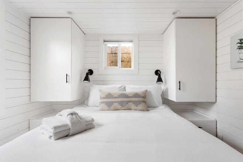 8 Dewey Street Photo 38