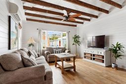 8 Dewey Street photo 4