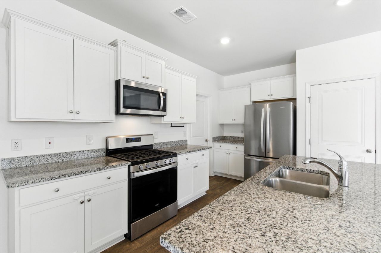 323 Bear Paw Lane Photo 10