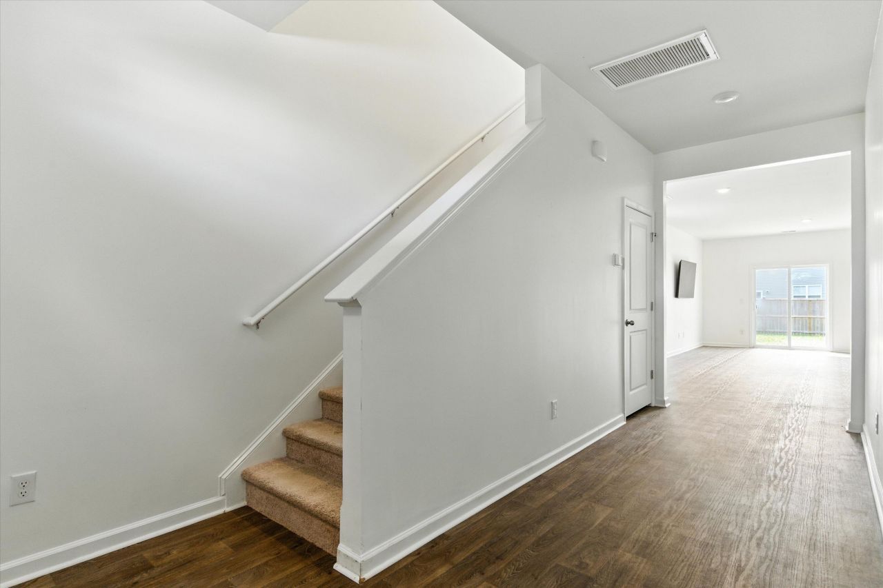 323 Bear Paw Lane Photo 3