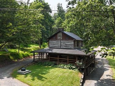 1640 DUNKLEBERGER ROAD, ELLIOTTSBURG, PA 17024