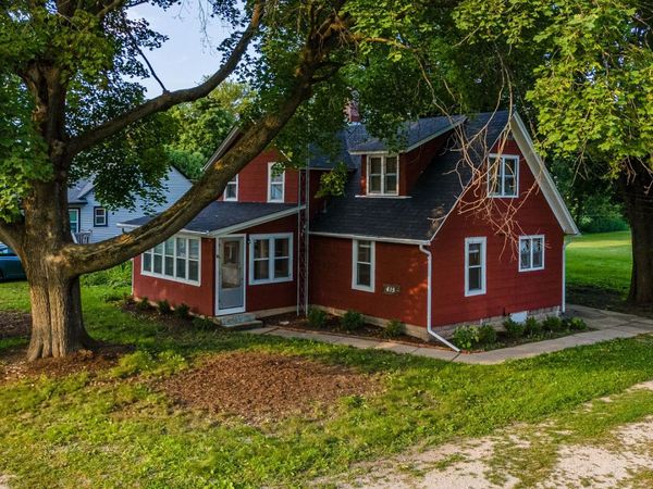 415 S Essex Street, Leland, IL 60531