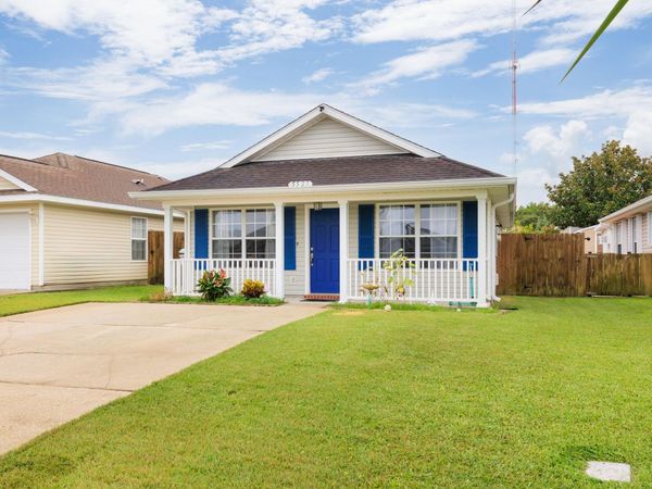5527 Sea Spray Court, Gulf Breeze, FL 32563