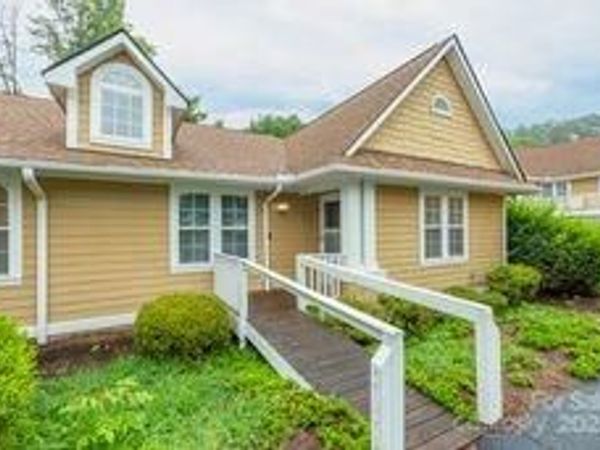 1303 Hyde Park Drive, Asheville, NC 28806