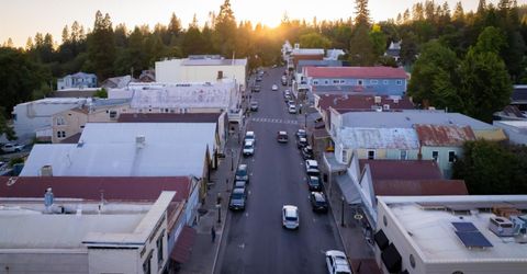 306 Broad St, Nevada City, CA 95959 Photo