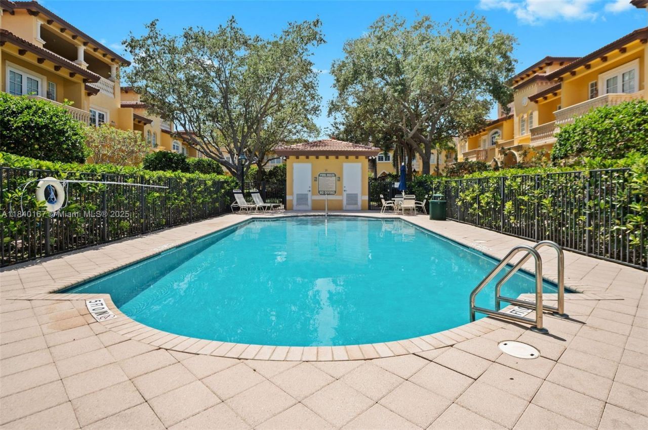 400 NE 69th Cir, Boca Raton, FL 33487 Photo