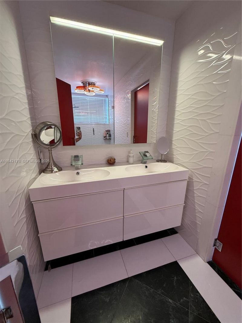 747 W 78th St, Hialeah, FL 33014 Photo