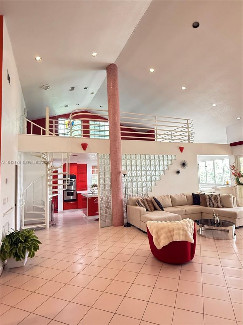 747 W 78th St, Hialeah, FL 33014 Photo