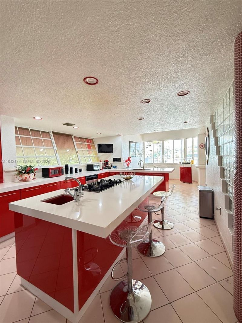 747 W 78th St, Hialeah, FL 33014 Photo