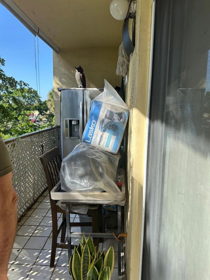 309 S Royal Poinciana Blvd, Unit 302, Miami Springs, FL 33166 Photo