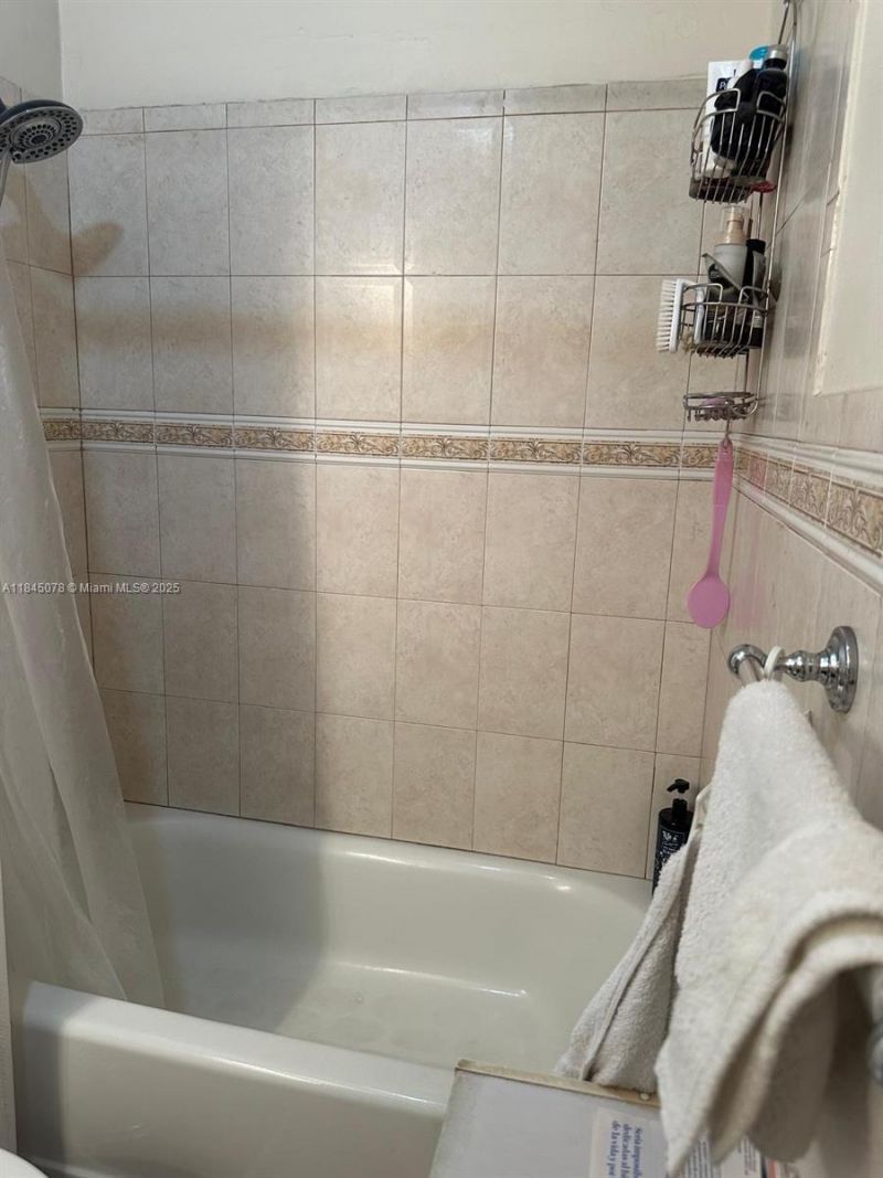 309 S Royal Poinciana Blvd, Unit 302, Miami Springs, FL 33166 Photo