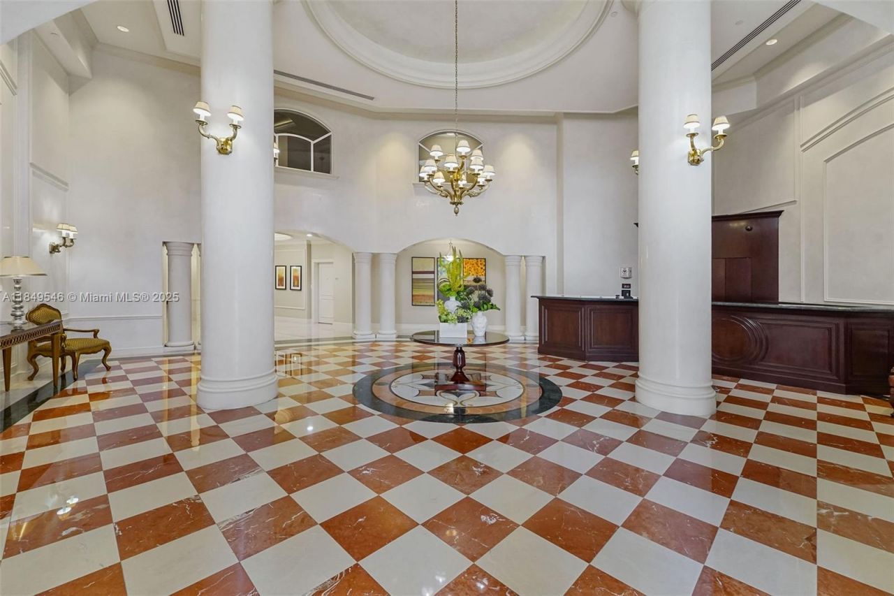 19900 E Country Club Dr, Unit 212, Aventura, FL 33180 Photo