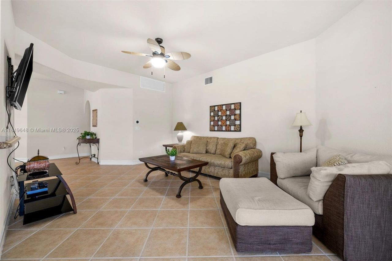 5626 Cape Harbour Dr, Unit 102, Cape Coral, FL 33914 Photo