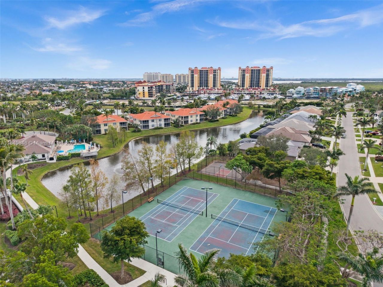 5626 Cape Harbour Dr, Unit 102, Cape Coral, FL 33914 Photo