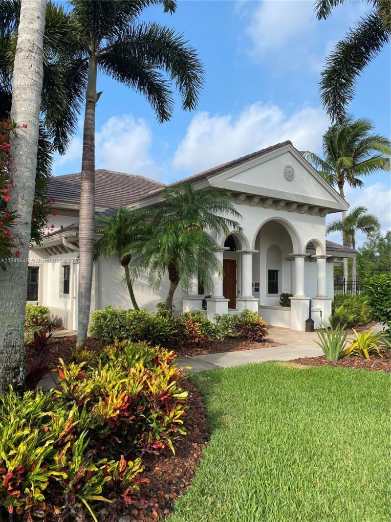 5626 Cape Harbour Dr, Unit 102, Cape Coral, FL 33914 Photo