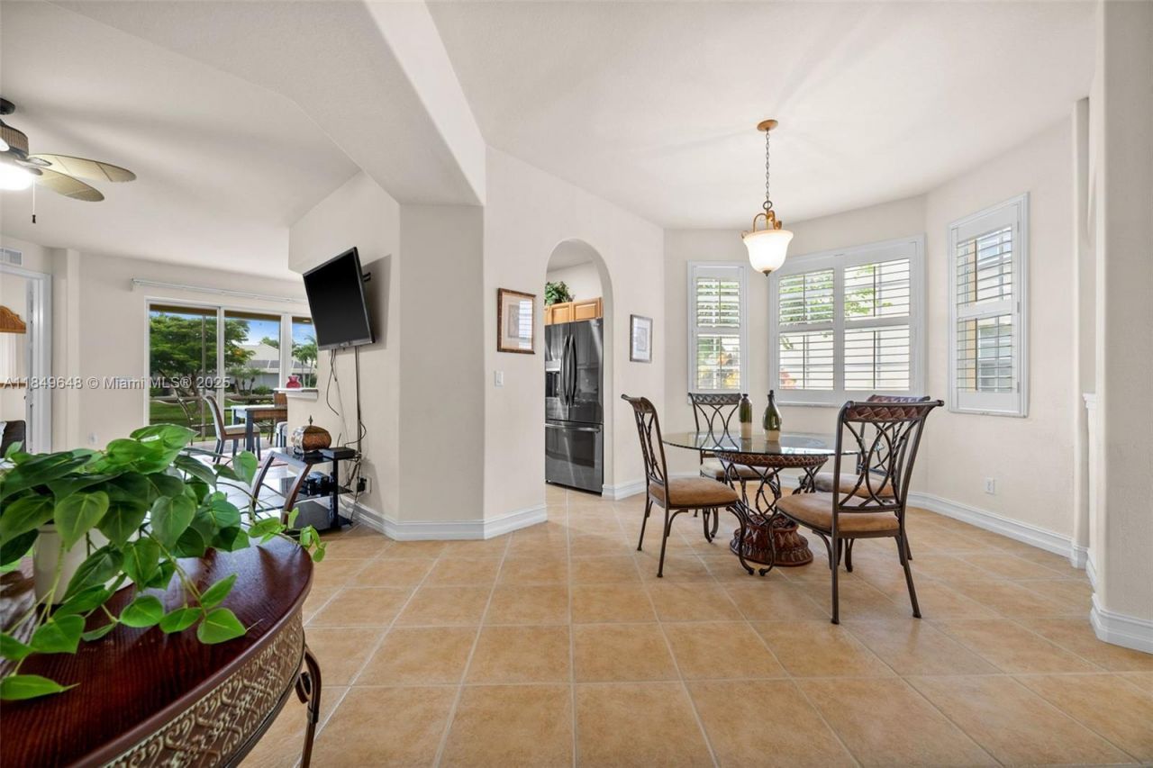 5626 Cape Harbour Dr, Unit 102, Cape Coral, FL 33914 Photo