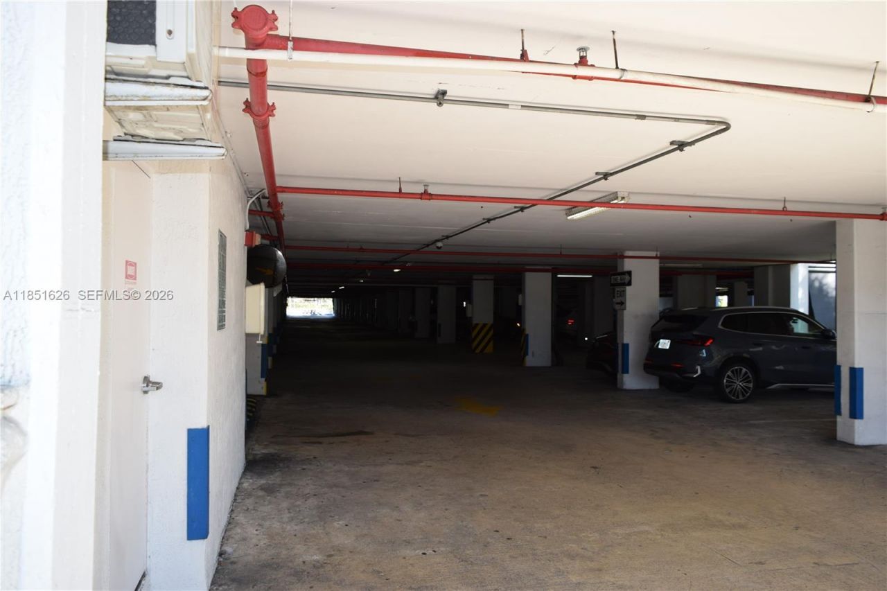 5091 NW 7th St, Unit 711, Miami, FL 33126 Photo