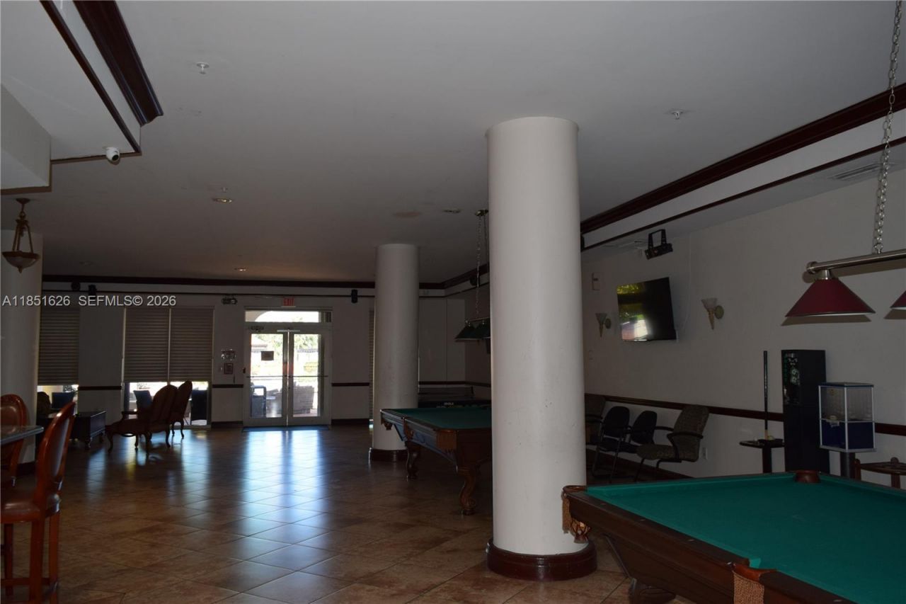 5091 NW 7th St, Unit 711, Miami, FL 33126 Photo