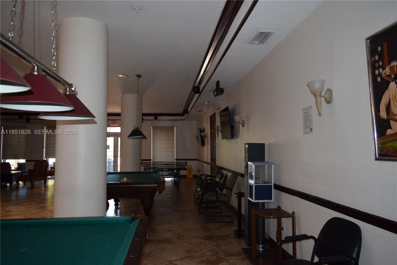 5091 NW 7th St, Unit 711, Miami, FL 33126 Photo