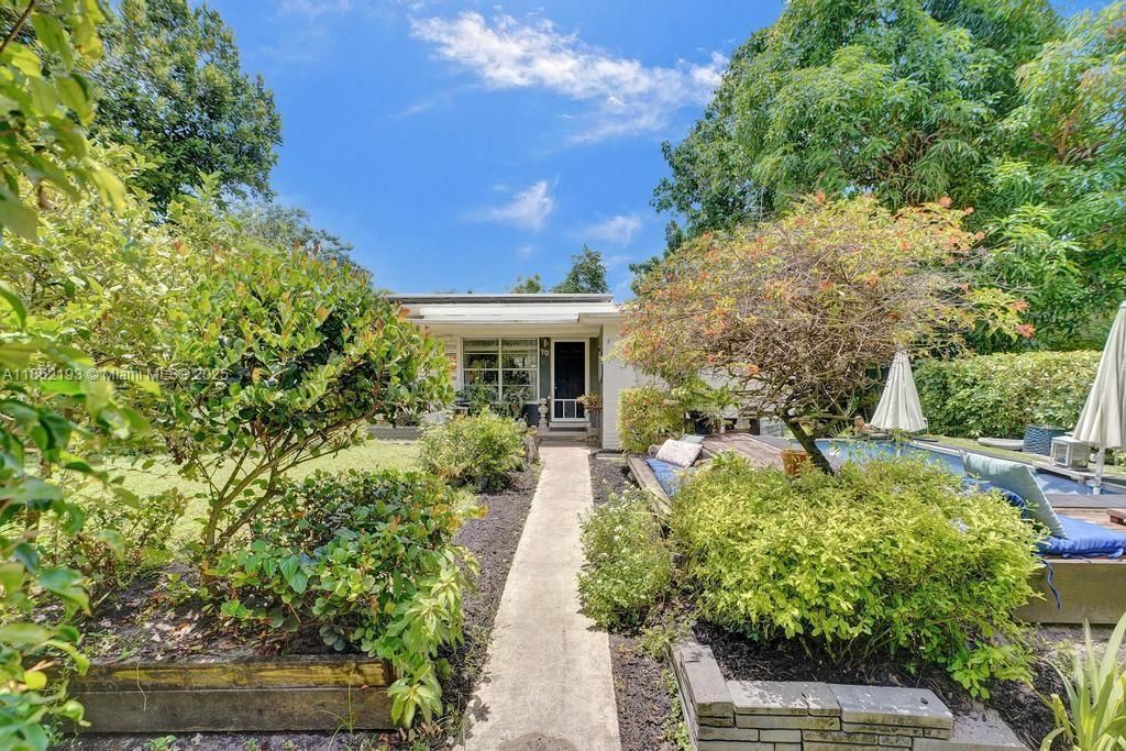 70 NE 152nd St, Miami, FL 33162 Photo