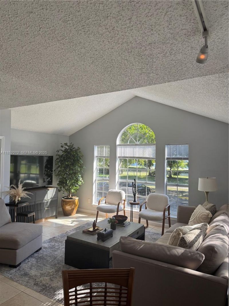 1165 Crystal Way, Unit B, Delray Beach, FL 33444 Photo