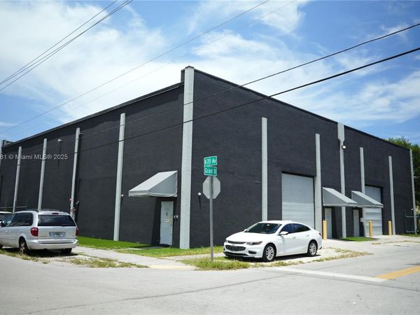 1951 Grant St, Hollywood, FL 33020