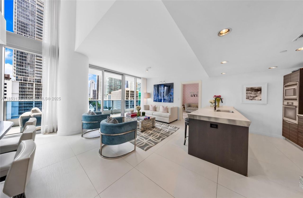 200 Biscayne Boulevard Way, Unit 904, Miami, FL 33131 Photo