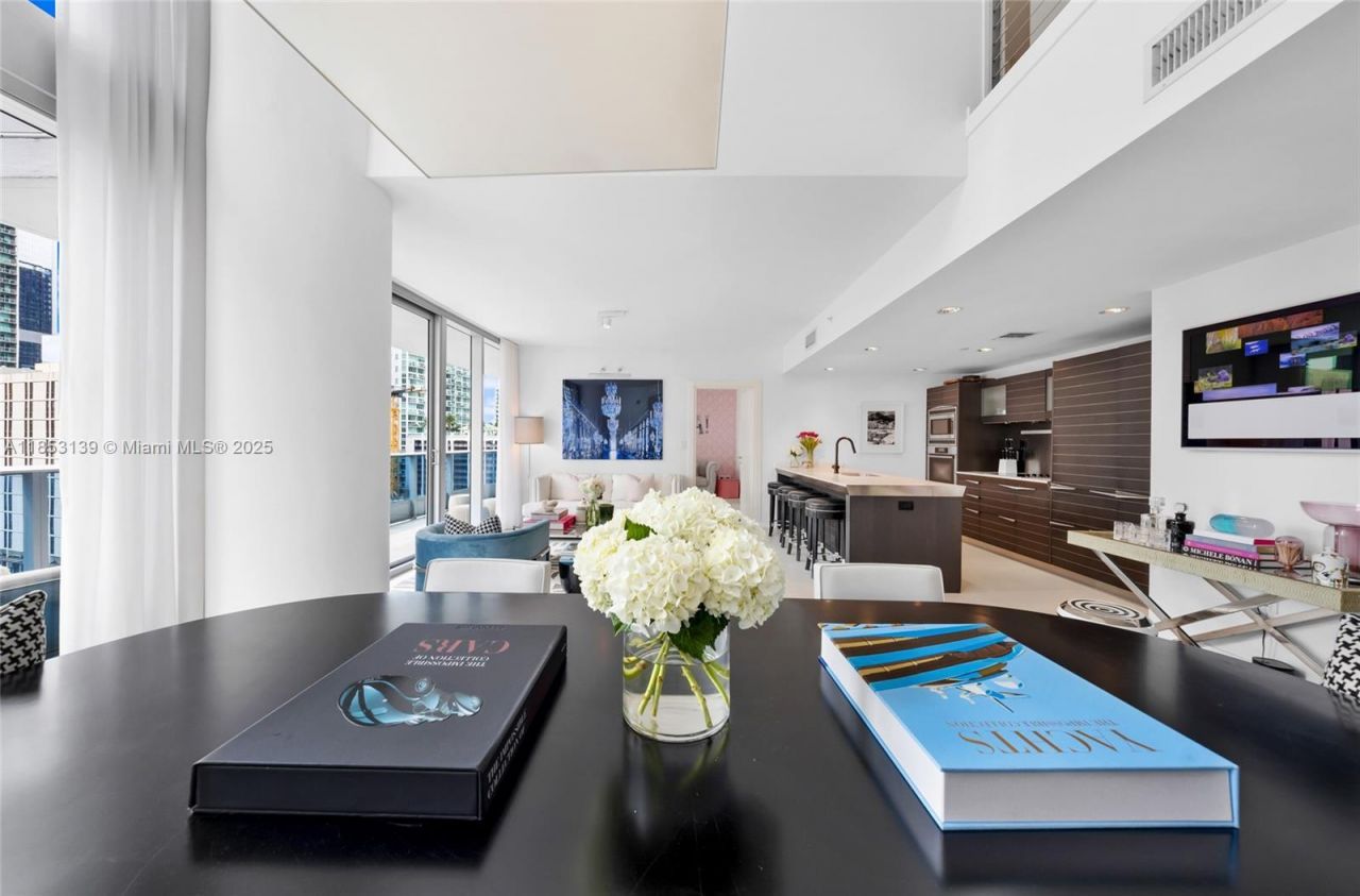 200 Biscayne Boulevard Way, Unit 904, Miami, FL 33131 Photo