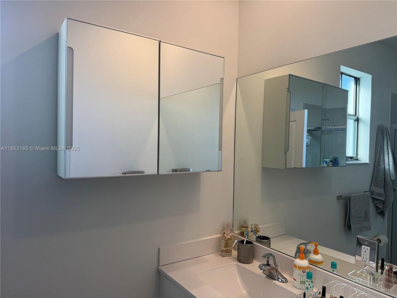 631 NW 204th St, Miami Gardens, FL 33169 Photo