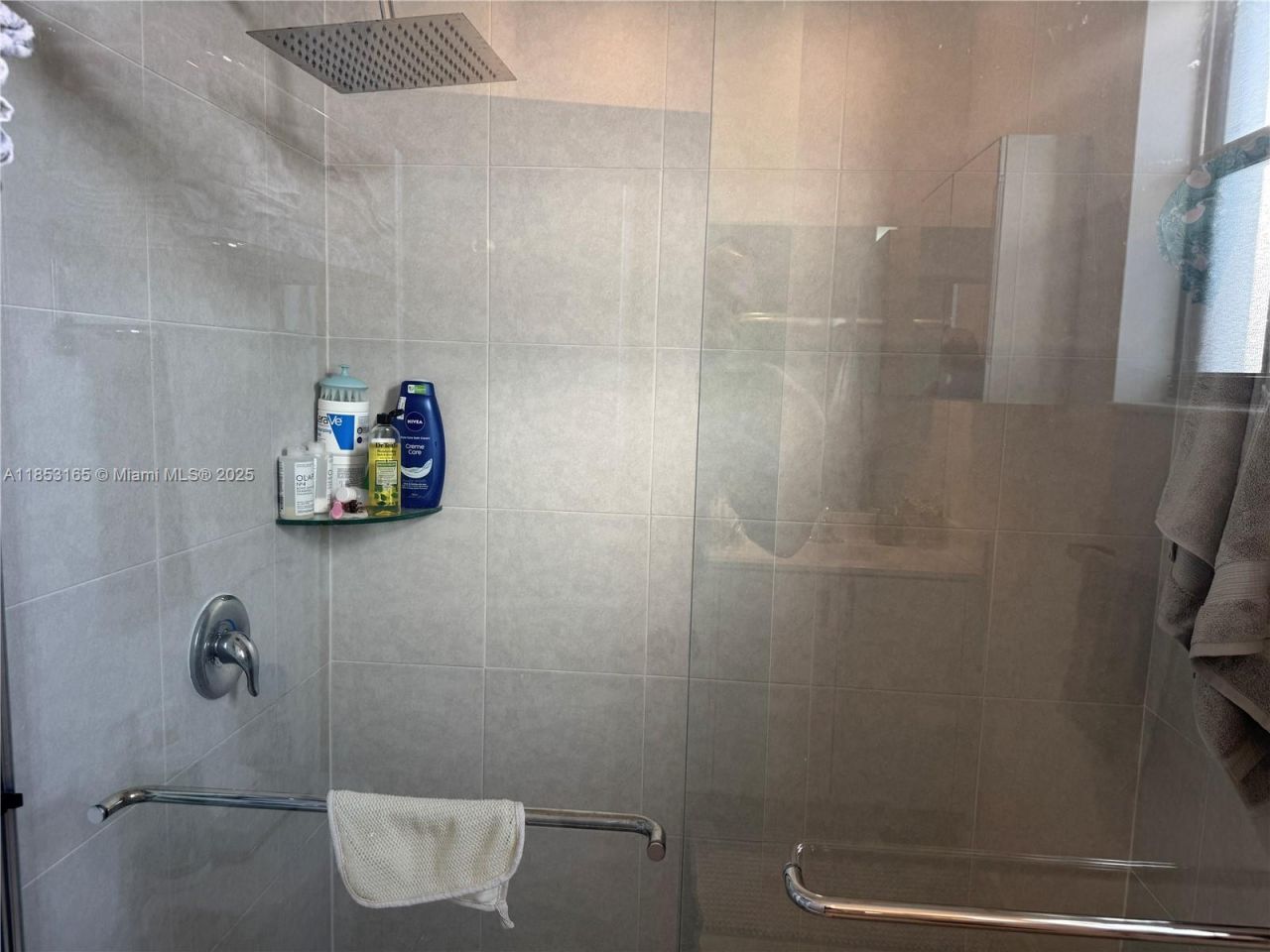 631 NW 204th St, Miami Gardens, FL 33169 Photo