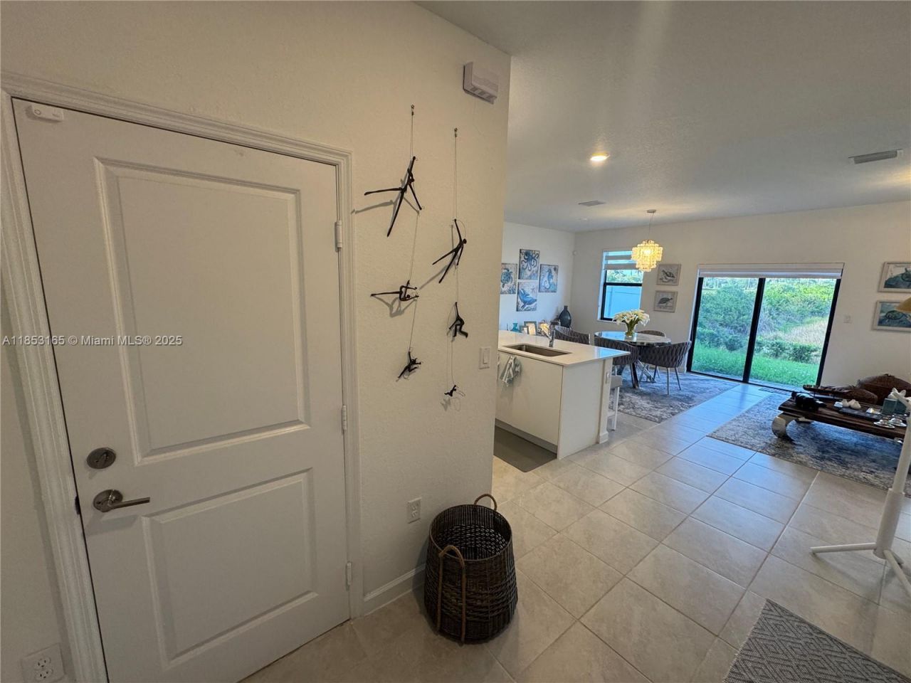 631 NW 204th St, Miami Gardens, FL 33169 Photo