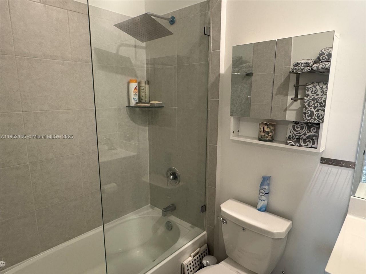 631 NW 204th St, Miami Gardens, FL 33169 Photo