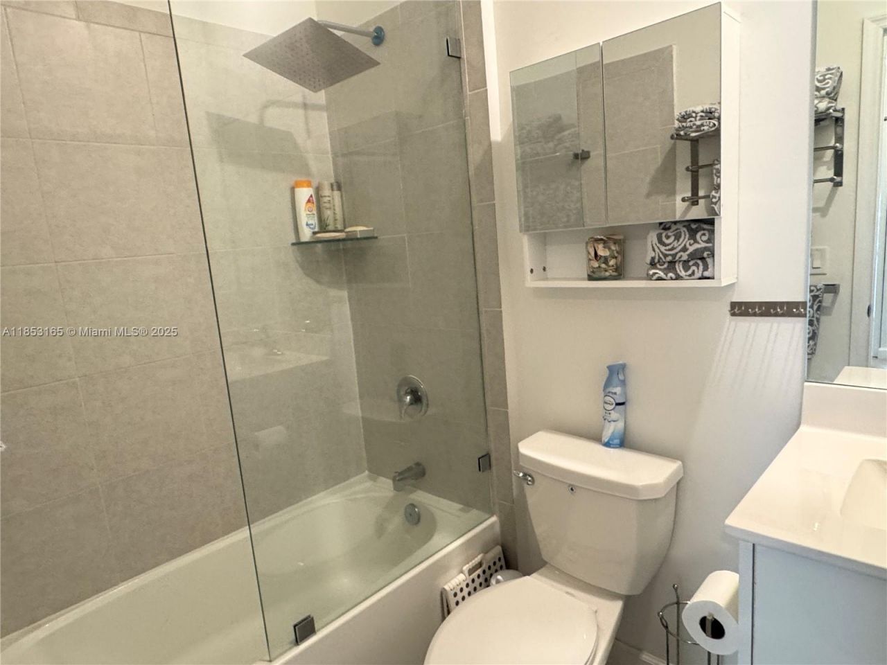 631 NW 204th St, Miami Gardens, FL 33169 Photo