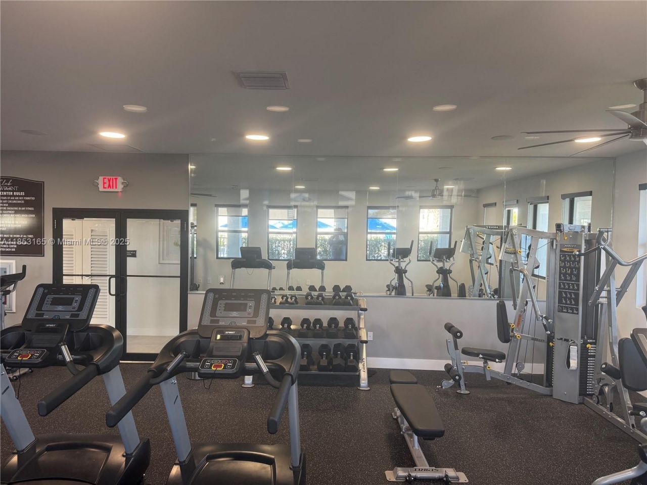 631 NW 204th St, Miami Gardens, FL 33169 Photo