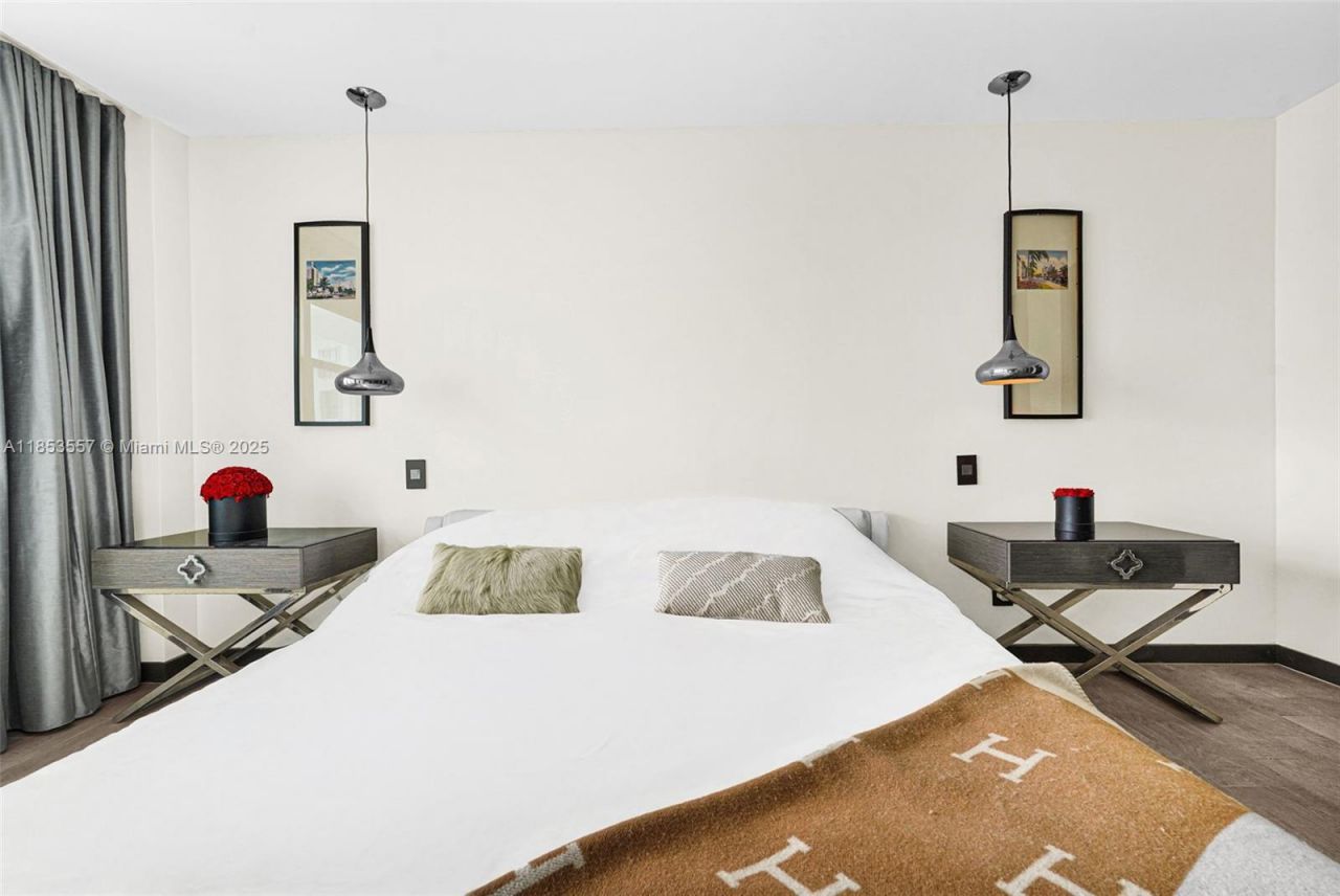 5151 Collins Ave, Unit 1519, Miami Beach, FL 33140 Photo