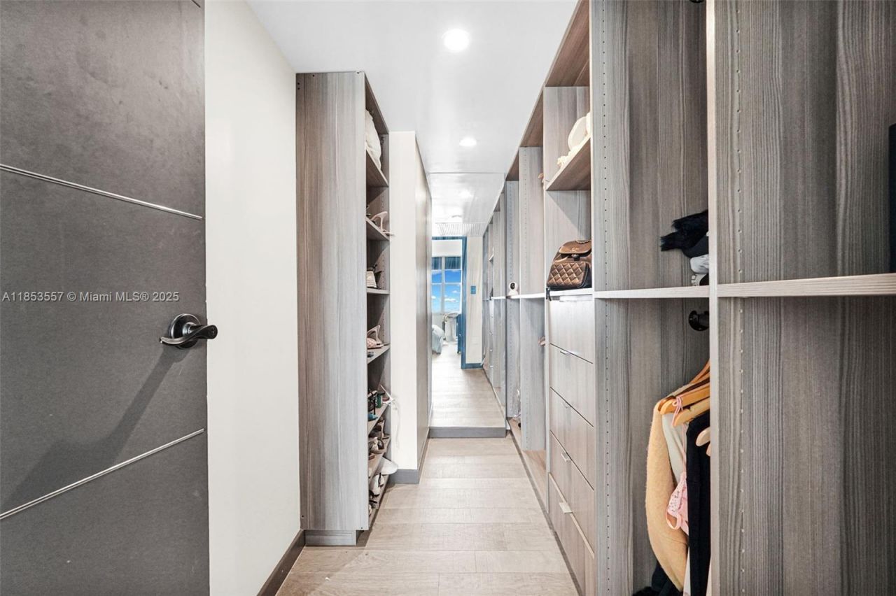 5151 Collins Ave, Unit 1519, Miami Beach, FL 33140 Photo