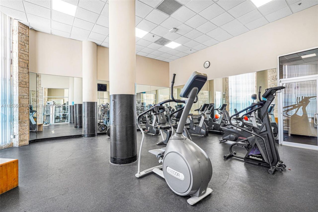 5151 Collins Ave, Unit 1519, Miami Beach, FL 33140 Photo