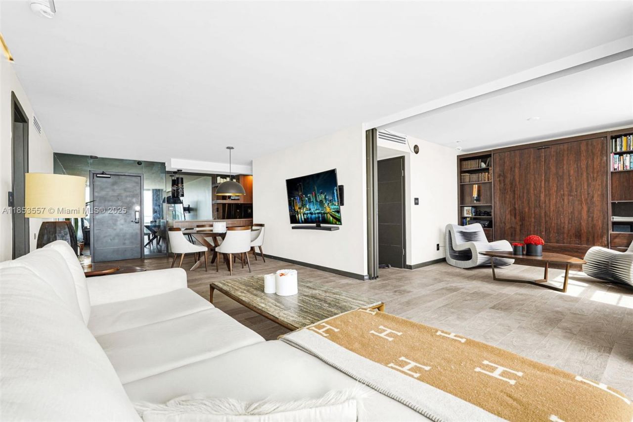 5151 Collins Ave, Unit 1519, Miami Beach, FL 33140 Photo