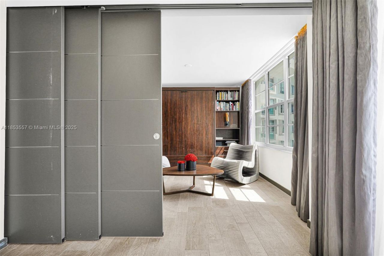 5151 Collins Ave, Unit 1519, Miami Beach, FL 33140 Photo