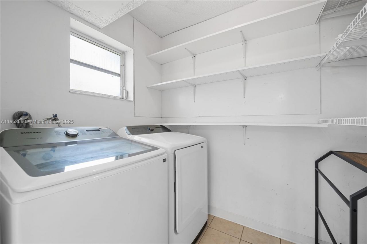 4088 Inverrary Dr, Unit 11F, Lauderhill, FL 33319 Photo