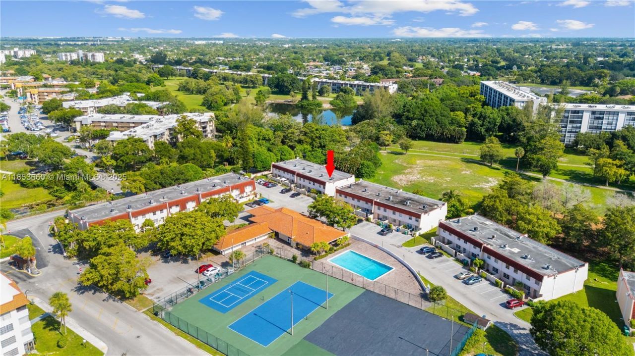 4088 Inverrary Dr, Unit 11F, Lauderhill, FL 33319 Photo