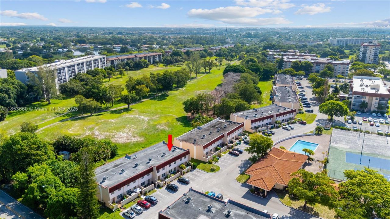 4088 Inverrary Dr, Unit 11F, Lauderhill, FL 33319 Photo