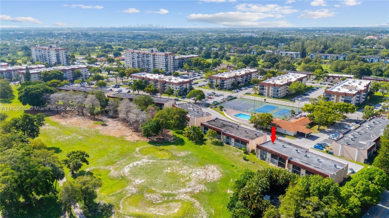 4088 Inverrary Dr, Unit 11F, Lauderhill, FL 33319 Photo