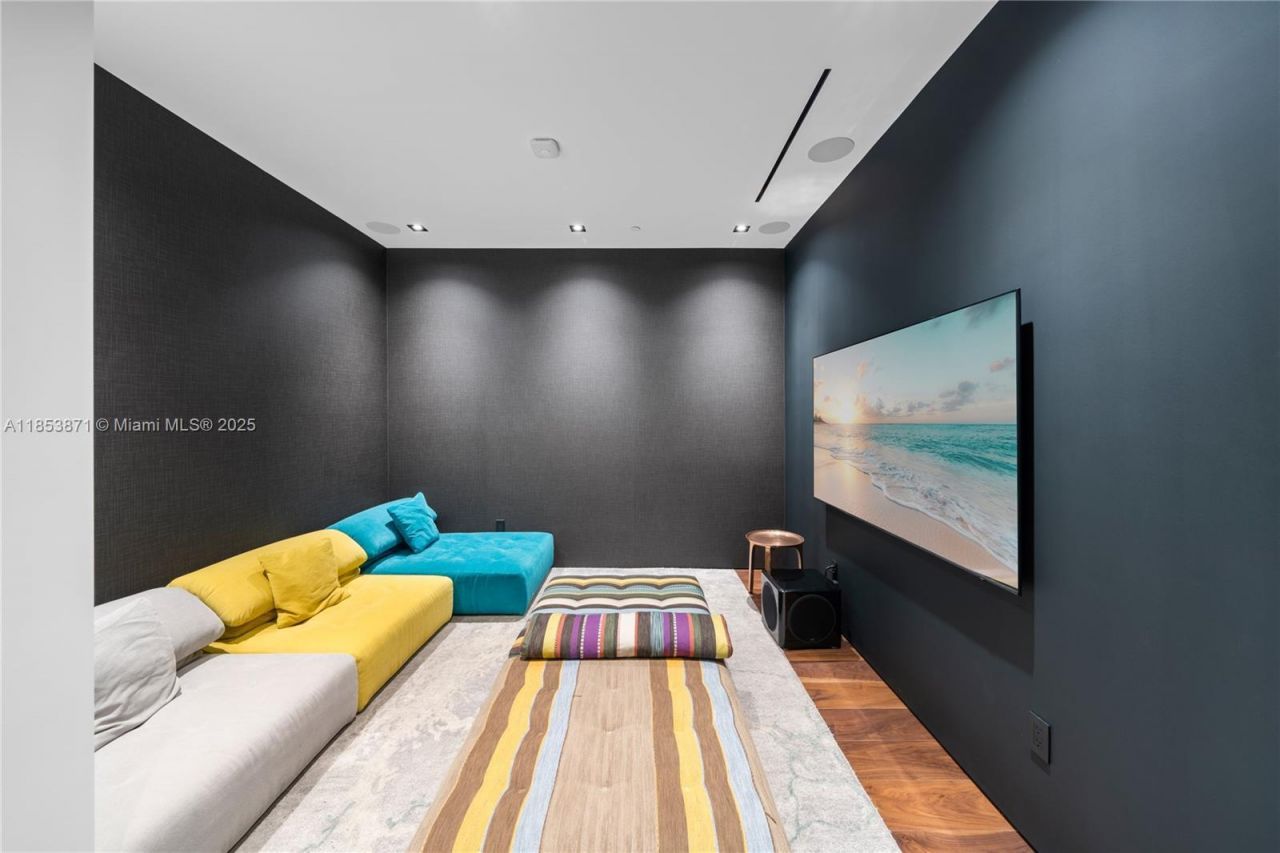 1300 Brickell Bay Dr, Unit 4401, Miami, FL 33131 Photo