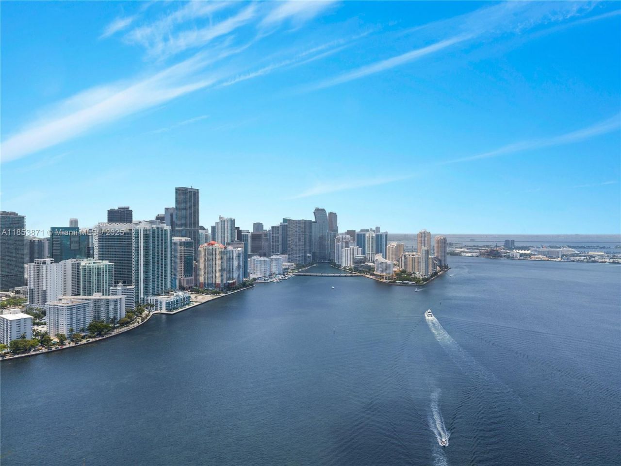 1300 Brickell Bay Dr, Unit 4401, Miami, FL 33131 Photo