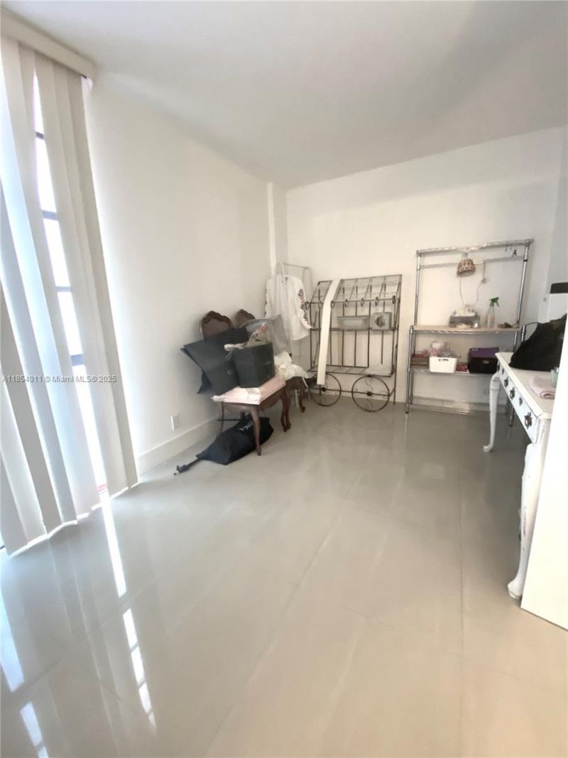 3301 N Country Club Dr, Unit 112, Aventura, FL 33180 Photo